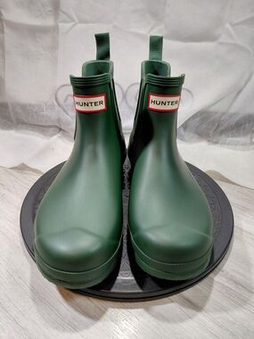 NEW Hunter Women's Original  Chelsea Rain Boots Hunter Green SIZE 10